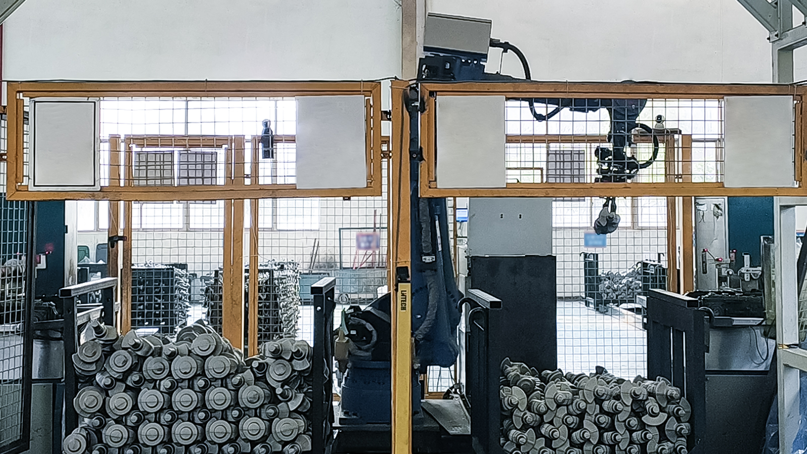 3D視覺引導曲軸上料 | 某大型汽車零部件廠 3D視覺引導曲軸上料 | 某大型汽車零部件廠