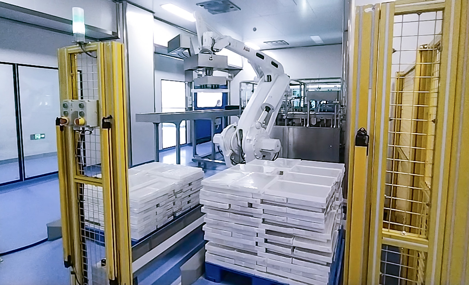 AI視覺引導透明藥品膜包拆垛 | 某大型醫藥企業