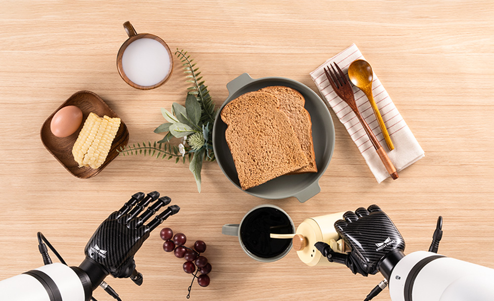 從自主認知、規(guī)劃到泛化操作，梅卡曼德具身智能“眼腦手”賦予機器人全鏈條AI能力