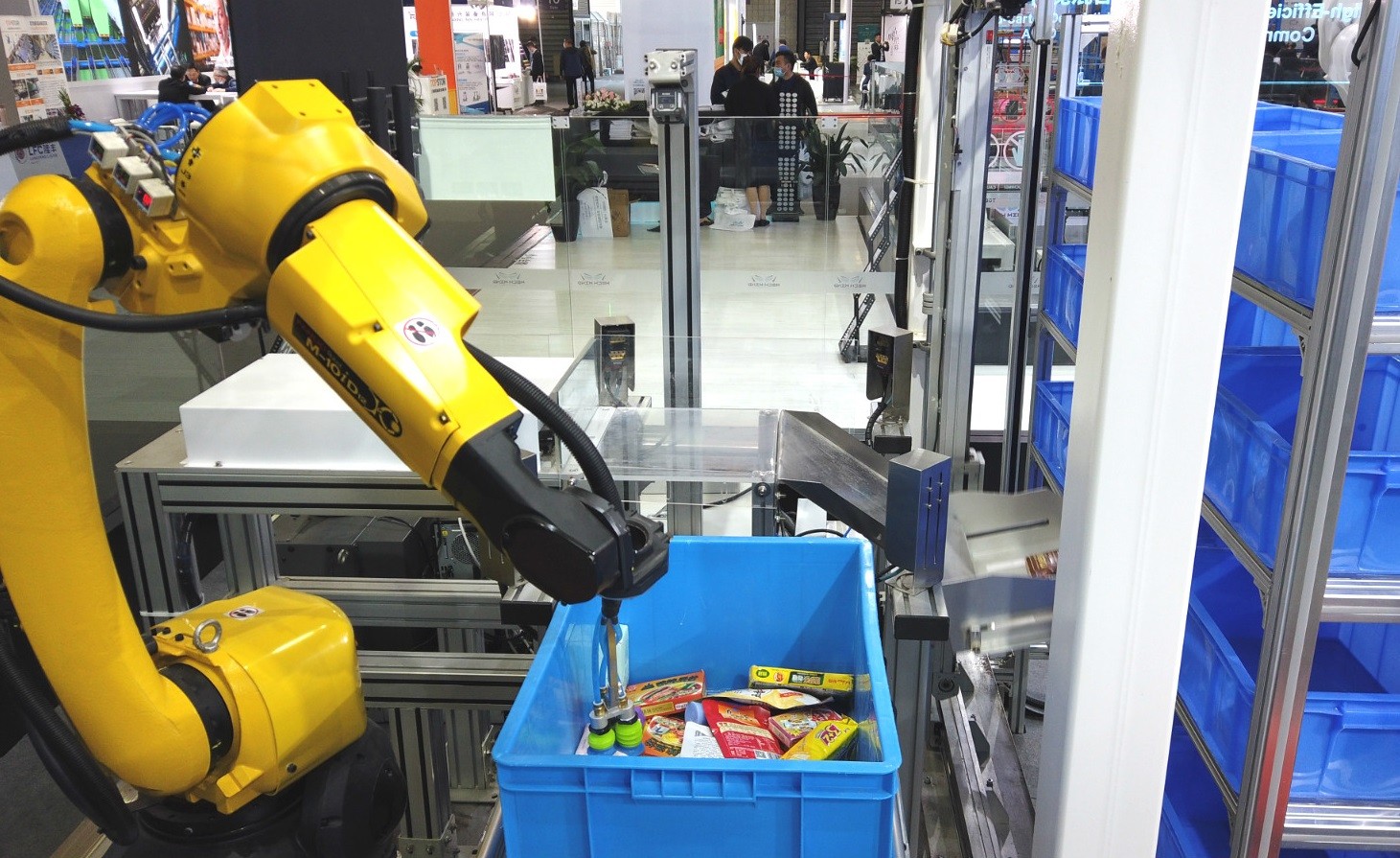 CeMAT展會(huì)現(xiàn)場(chǎng) | 梅卡曼德貨品播種、混拆混碼等方案引領(lǐng)物流行業(yè)新方向